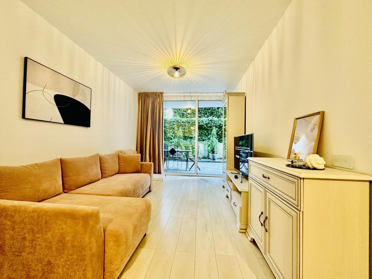 Palfi Apartment With Garden & Parking Клуж-Напока Екстериор снимка